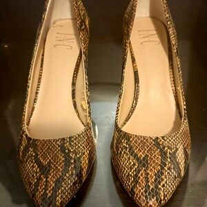 INC International Concepts Women's Tan and Black Snakeskin Heels